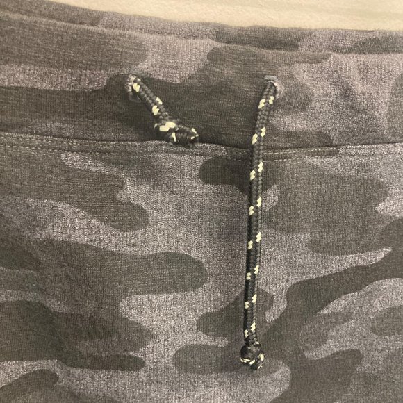 Sundry black gray camo skirt 3 - Picture 3 of 10